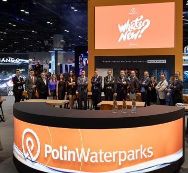Group photo of Polin Waterparks team at IAAPA Expo 2023
