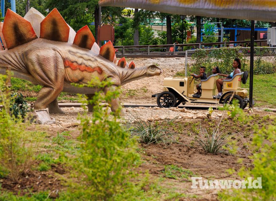 six-flags-over-texas-dino-off-road-adventure