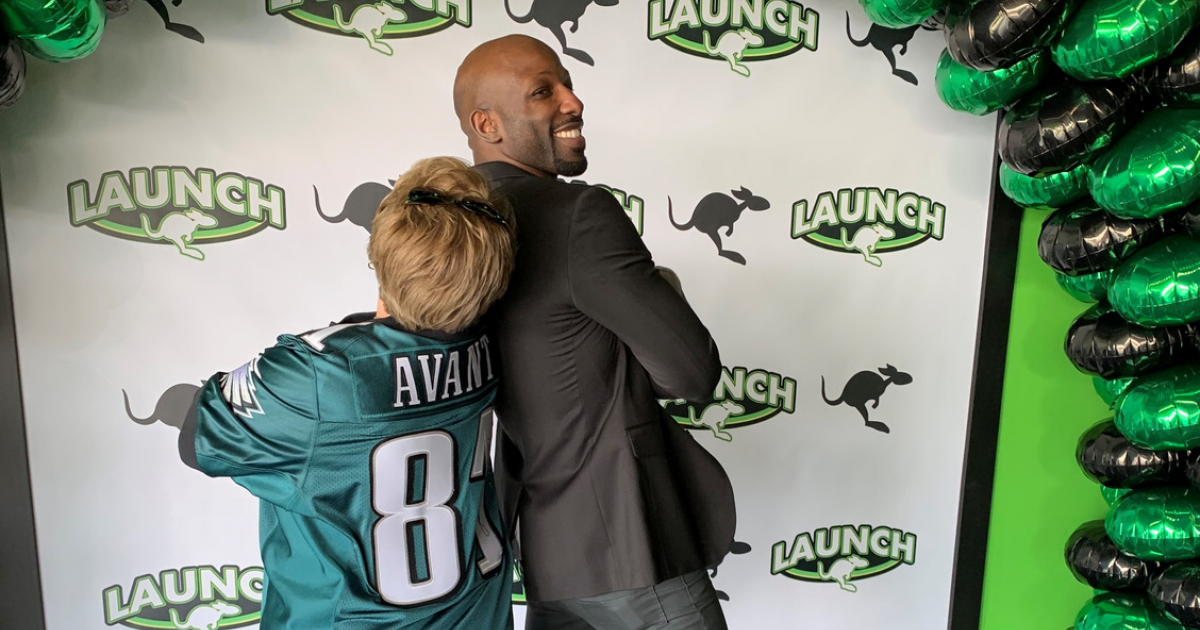 Jason Avant working with Eagles as part of NFL Diversity Fellowship